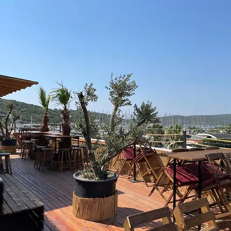 Oda ve Kahvaltı Aurora Siğacik Seferihisar